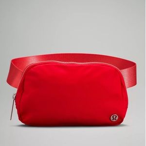 everywhere belt bag - love red - lululemon
